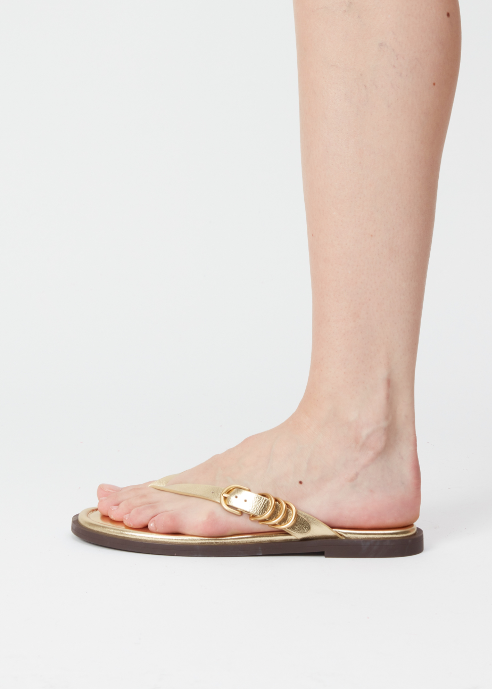 GIA THONG SANDAL IN GOLD