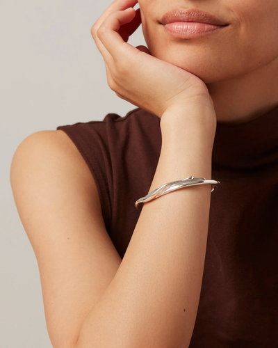 COLETTE BANGLE IN SILVER