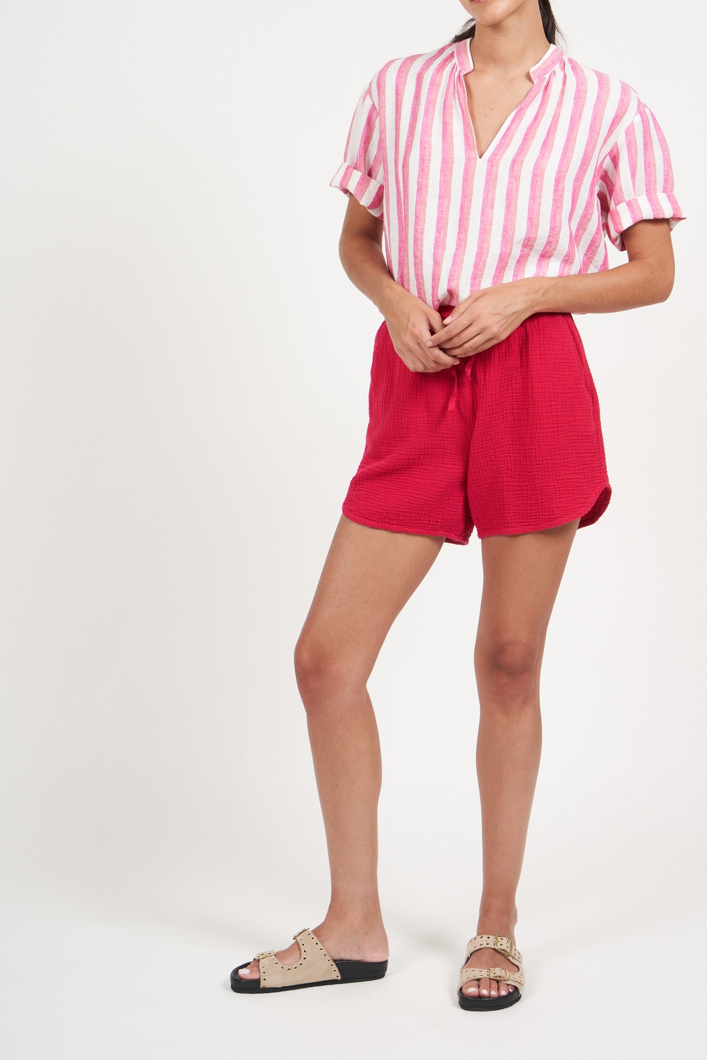 SOKO WOVEN SHORT IN GRENADINE - Romi Boutique