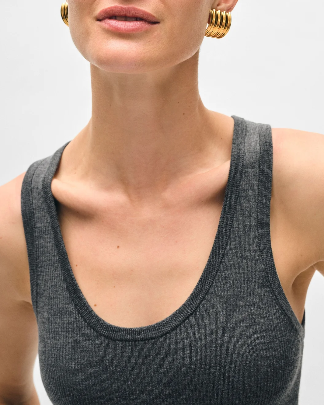 SUPERFINE MERINO RIBBED TANK TOP IN ASH GREY HEATHER