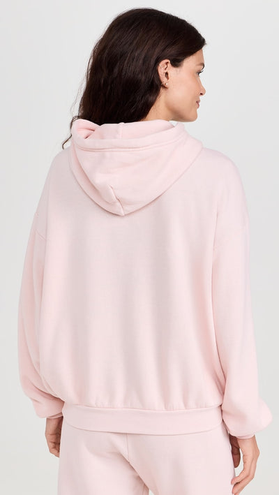 LOGO PULLOVER RELAXED HOODIE IN LIGHT PINK