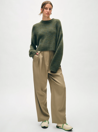 CASHMERE LUXE BOXY CREWNECK IN GREEN MARL