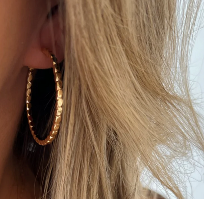 GOLDIE HOOPS IN GOLD