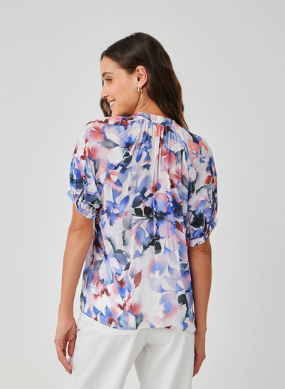 SHIRT SLEEVE SHIRRED RAGLAN SHIRT IN MAGNOLIA BLOOM PRINT