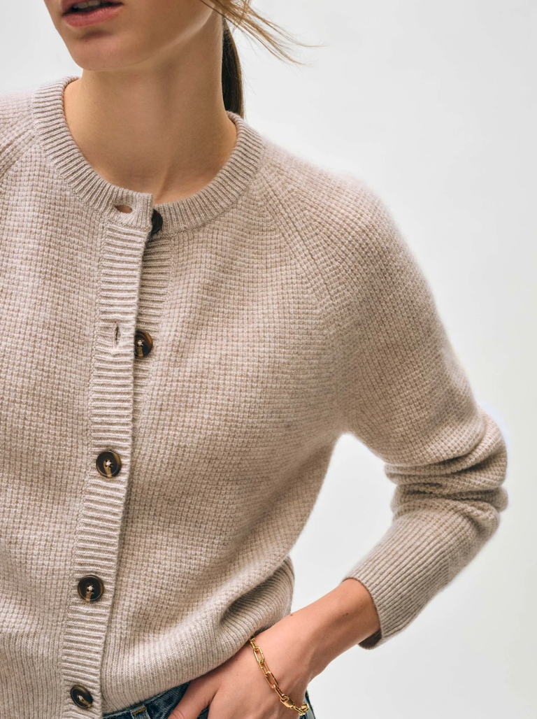 CASHMERE WAFFLE CARDIGAN IN SAND WISP