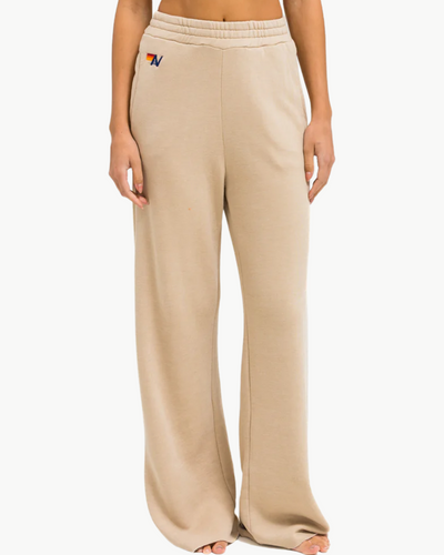 WIDE LEG WOMENS POCKET SWEATPANTS IN SAND