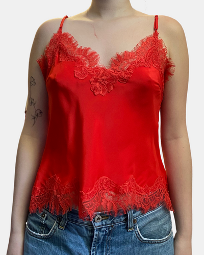 LUCY CROP CAMIE IN RED CHILLI