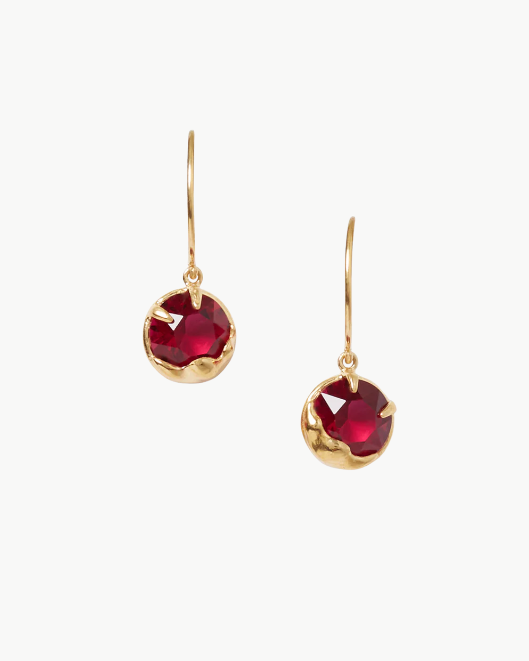 CRYSTAL EARRINGS IN RUBY