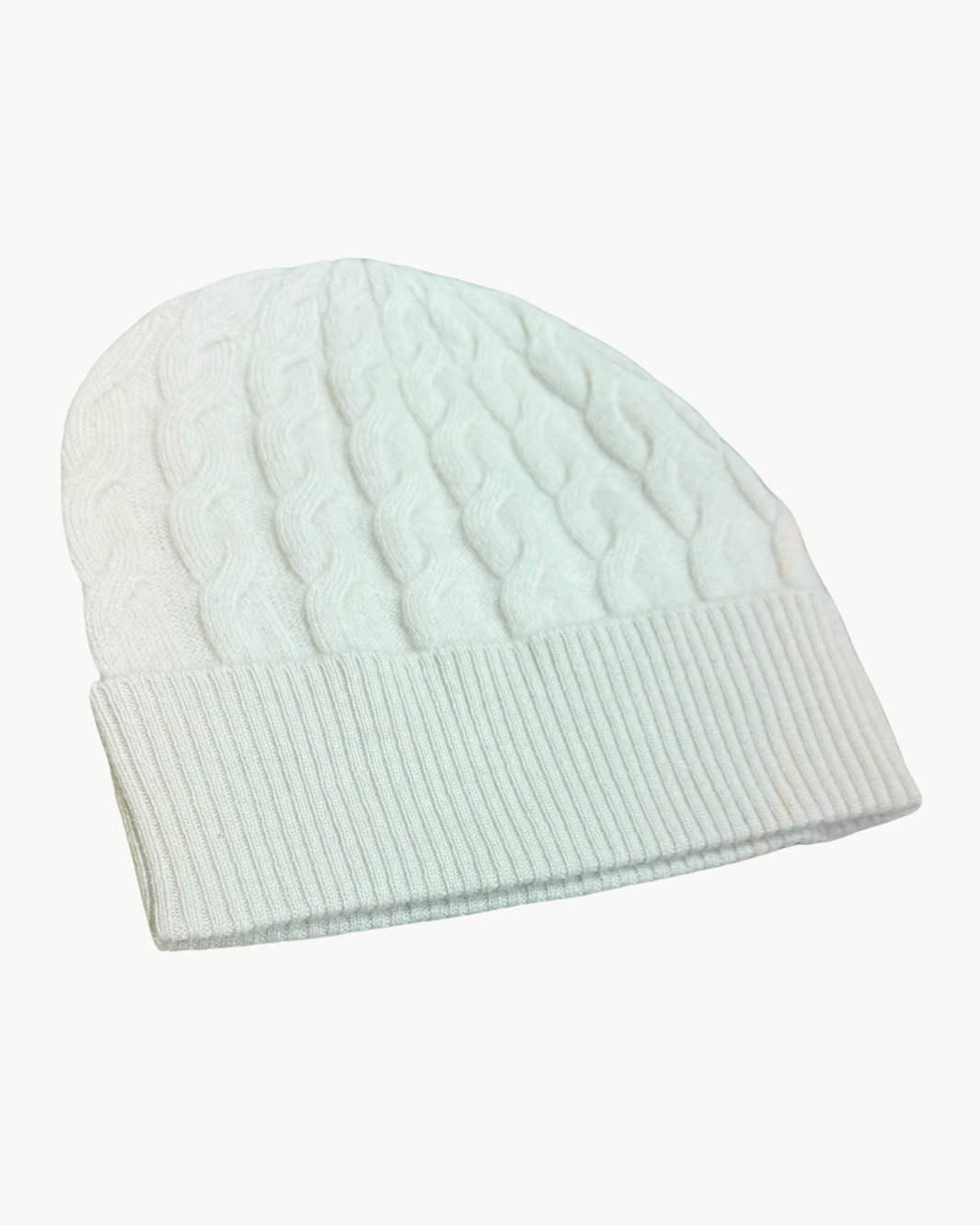 TRISTAN CABLE KNIT BEANIE IN FOG