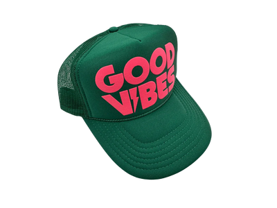 GOOD VIBES TRUCKER IN KELLY GREEN