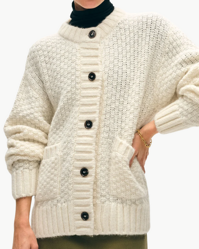 PLUSH ALPACA BLEND BASKET STITCH CARDIGAN IN IVORY