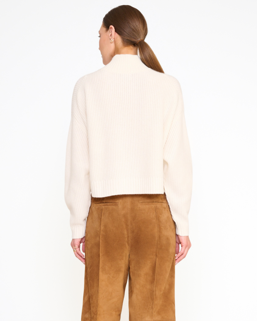 CROPPED HAMPTON CASHMERE SWEATER IN IVORY