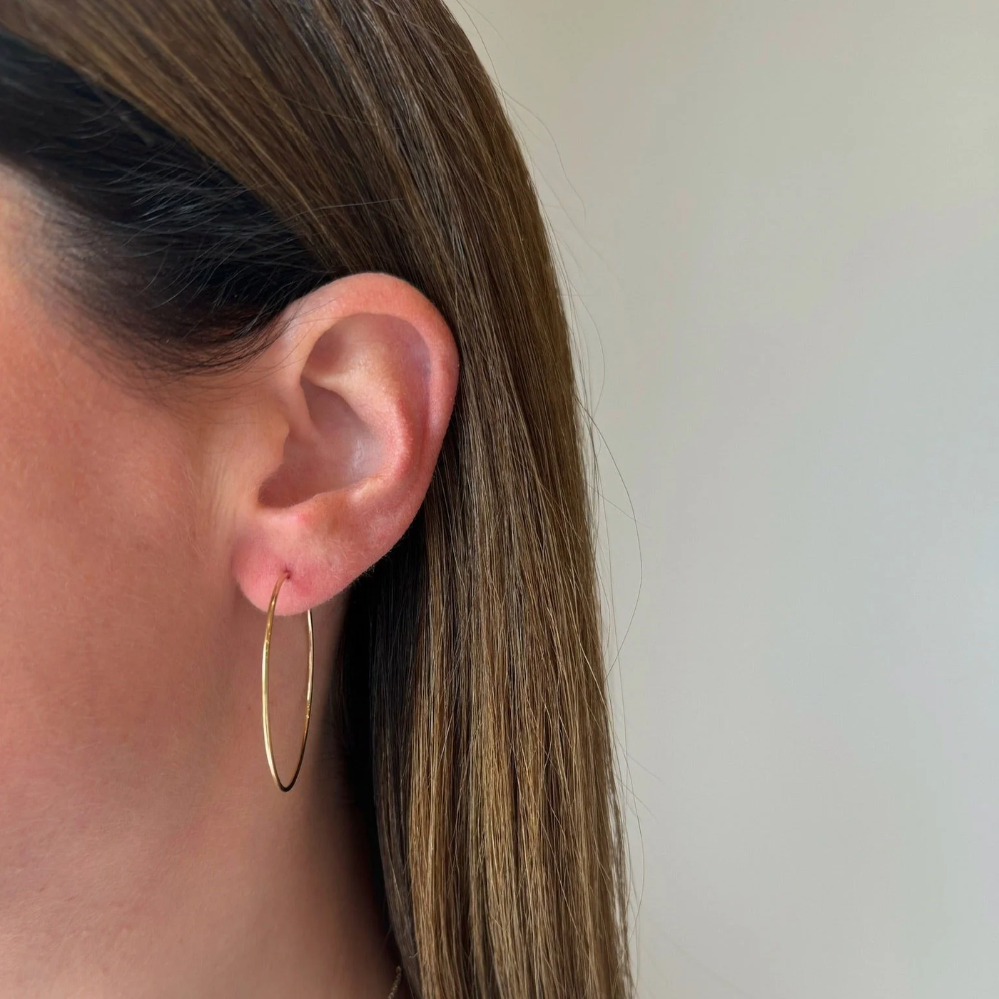 THE PERFECT GOLD HOOP EARRING