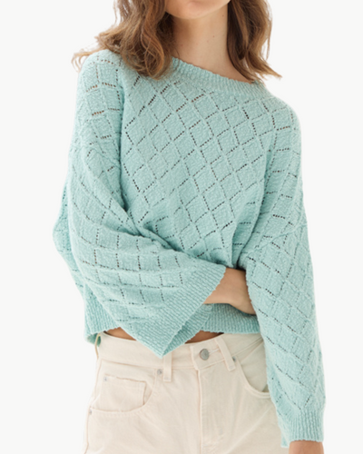 DIAMOND STITCH BOXY BRACELET SLEEVE CREW IN AQUA