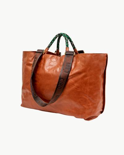 GRANDE BATEAU TOTE IN CAMEL NEW LOOK