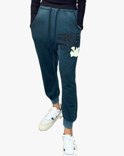 FREECITY LARGE SUNFADES POCKET SWEATPANT IN GREENSHROOMS