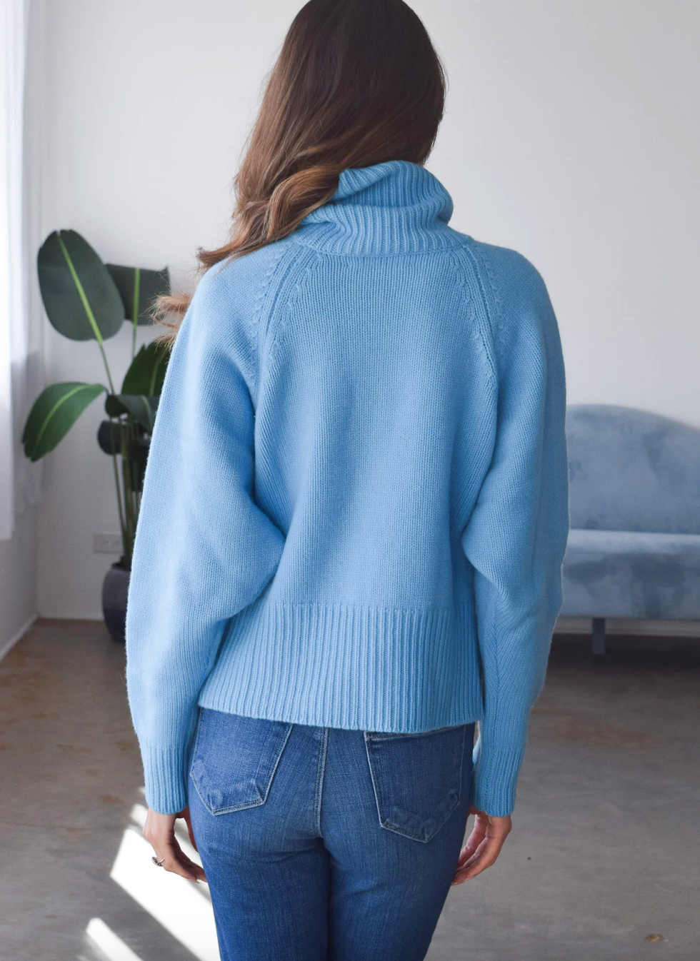 ECHO STAR TURTLENECK IN OCEAN