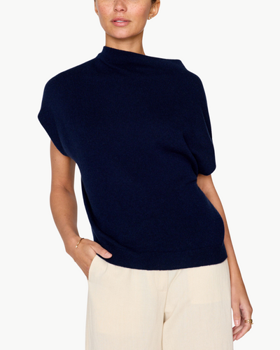 MORTEN FUNNEL NECK TOP IN NAVY