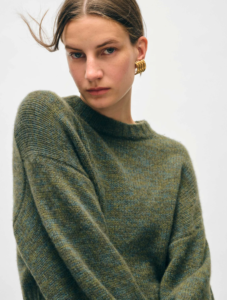 CASHMERE LUXE BOXY CREWNECK IN GREEN MARL