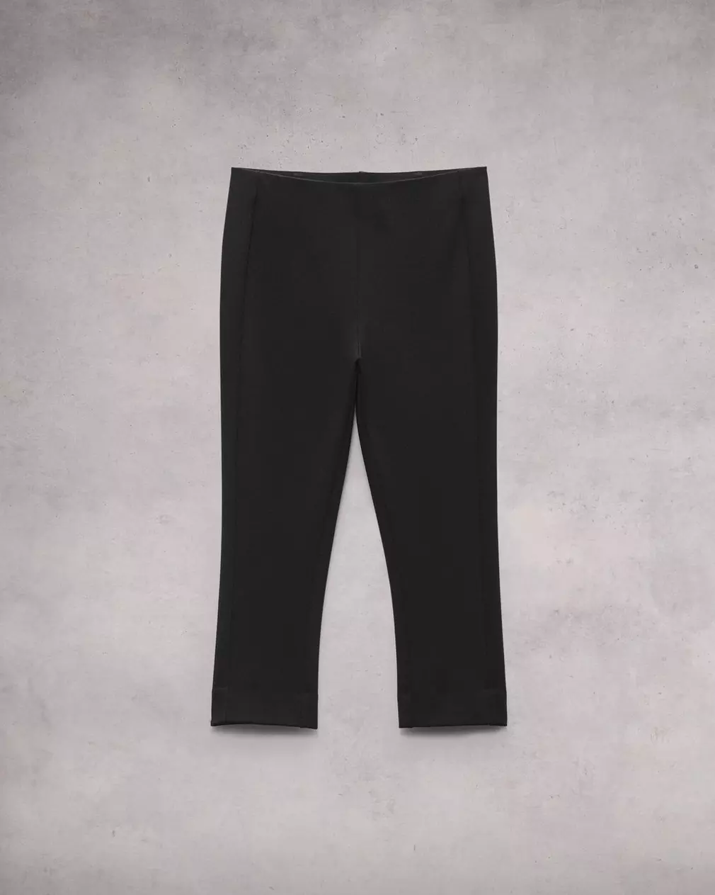 SIMONE PONTE CAPRI PANT IN BLACK