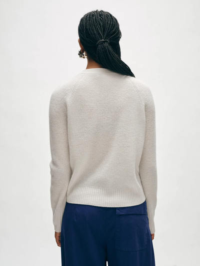 CASHMERE WAFFLE SWEATSHIRT IN SOFT WHITE