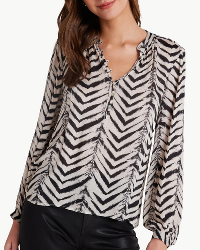 HALF PLACKET PULLOVER IN BATIK CHEVRON PRINT